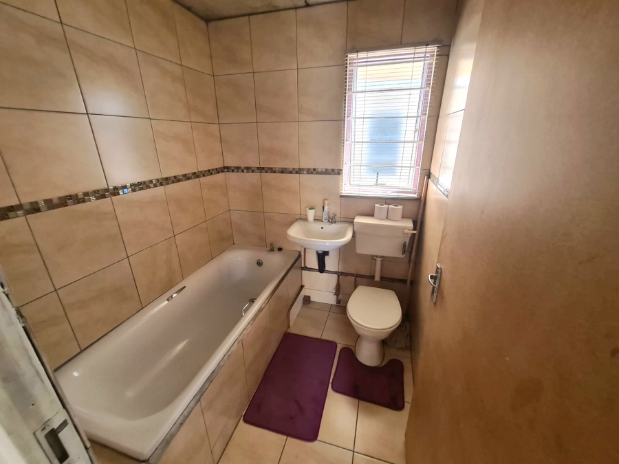 2 Bedroom Property for Sale in Scottsdene Western Cape